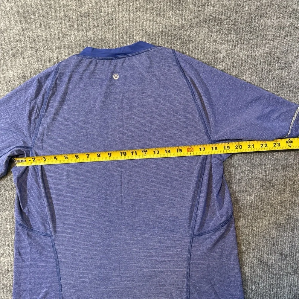 Men's Lululemon Reversible Short Sleeve Athletic Shirt‎ Size Small Blue